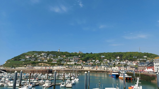 UK, Wales, Pembrokeshire, colourful houses above Tenby harbour