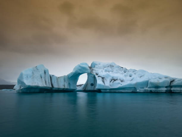 istock Jokulsarlon Iceberg_1 1492706758