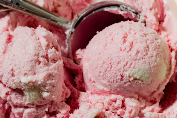 istock Ice cream balls with a spoon. 1492721232