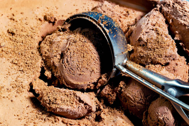istock Ice cream balls with a spoon. 1492721269