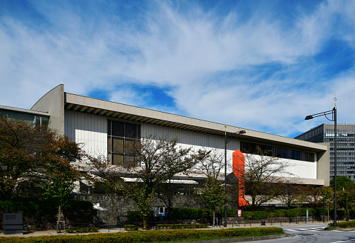 Tokyo, Japan: Tokyo National Museum of Modern Art (MOMAT), building by architect Yoshiro Taniguchi (1966) - The collection contains many notable Japanese artists from the late Meiji period to the present day, including many Nihonga paintings - Kitanomaru-koen, Chiyoda-ku.