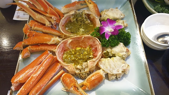 This dish is steamed crab meat removed from the shell and served with a vinegar sauce.