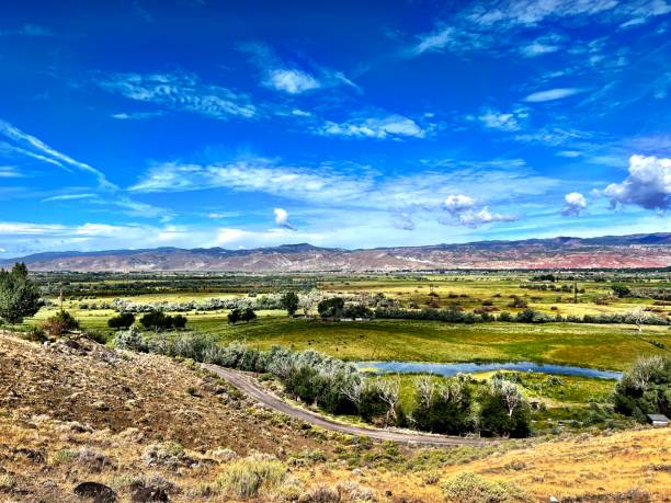 istock Beautiful blue skies in Utah 1492753805