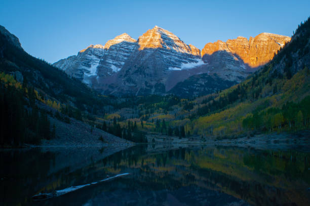 istock Sunrise, Maroon Bells, Snowmass Colorado 1492764775