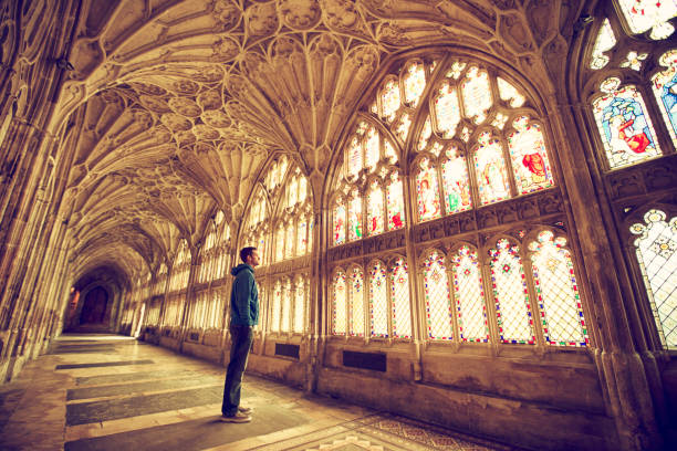 fenster licht - england cathedral church architecture stock-fotos und bilder