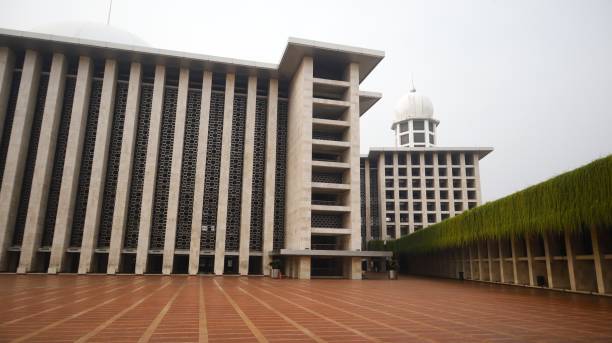 istock Istiqlal Mosque in Indonesia 1492792208