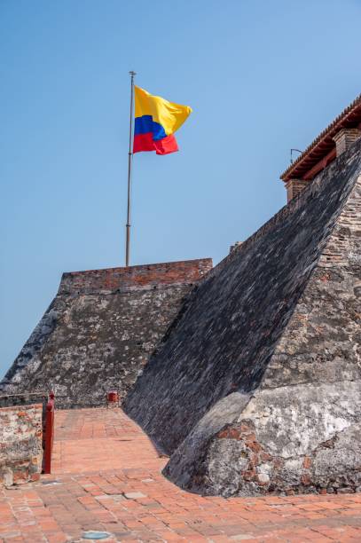 istock View of Colombian flag 1492802092