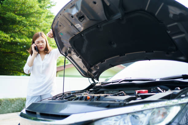 istock Woman have a car accident. 1492809643