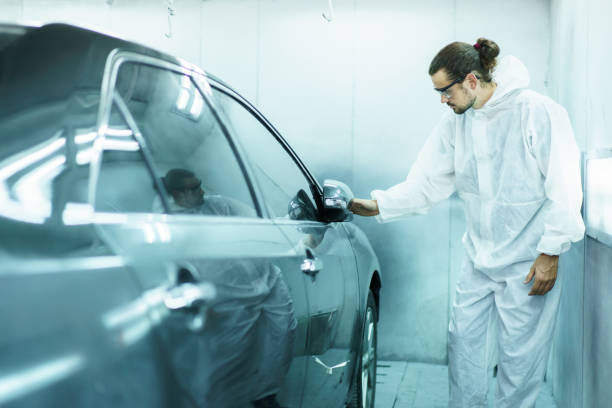 istock Portrait of painting technician. 1492809703
