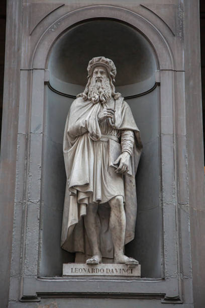 istock Florence, Italy - Leonardo da Vinci statue outside the Uffizi Gallery 1492929002
