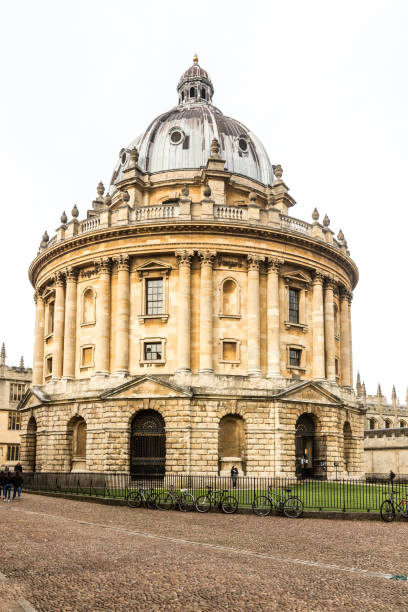 istock The Iconic Radcliffe Camera in Radcliffe Square, Oxford 1492943474