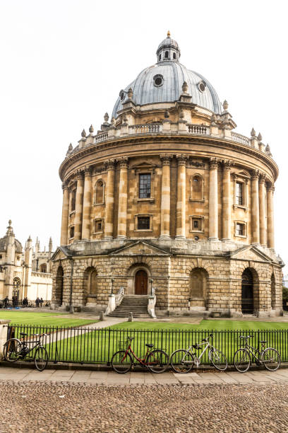 istock The Iconic Radcliffe Camera in Radcliffe Square, Oxford 1492943488