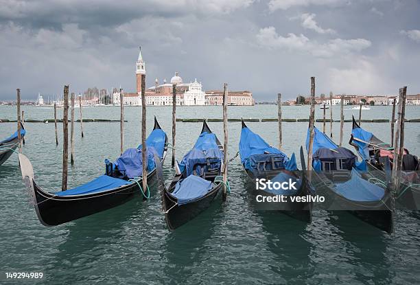 Foto de Drama De Veneza e mais fotos de stock de Atracado - Atracado, Canal São Marco, Coluna de Madeira