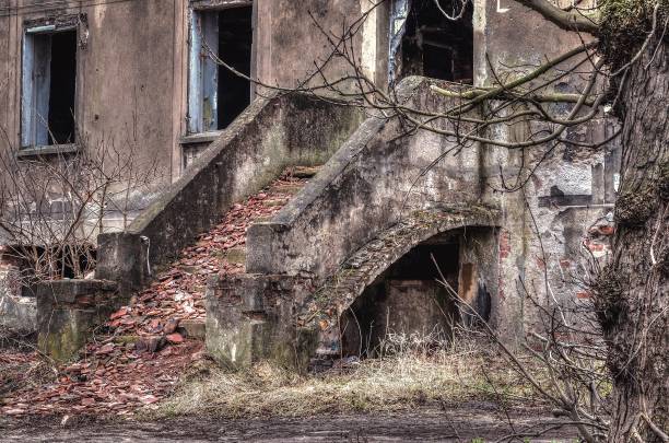 istock Old ruined building in Bydgoszcz, Poland. 1492993377