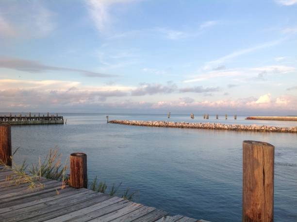 istock Dock of the Bay 1492996725