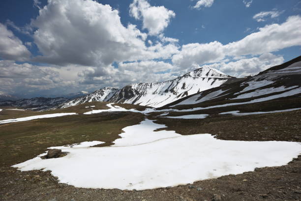 istock Spring snowfields near La Bonette 2860m peaks 1492999225