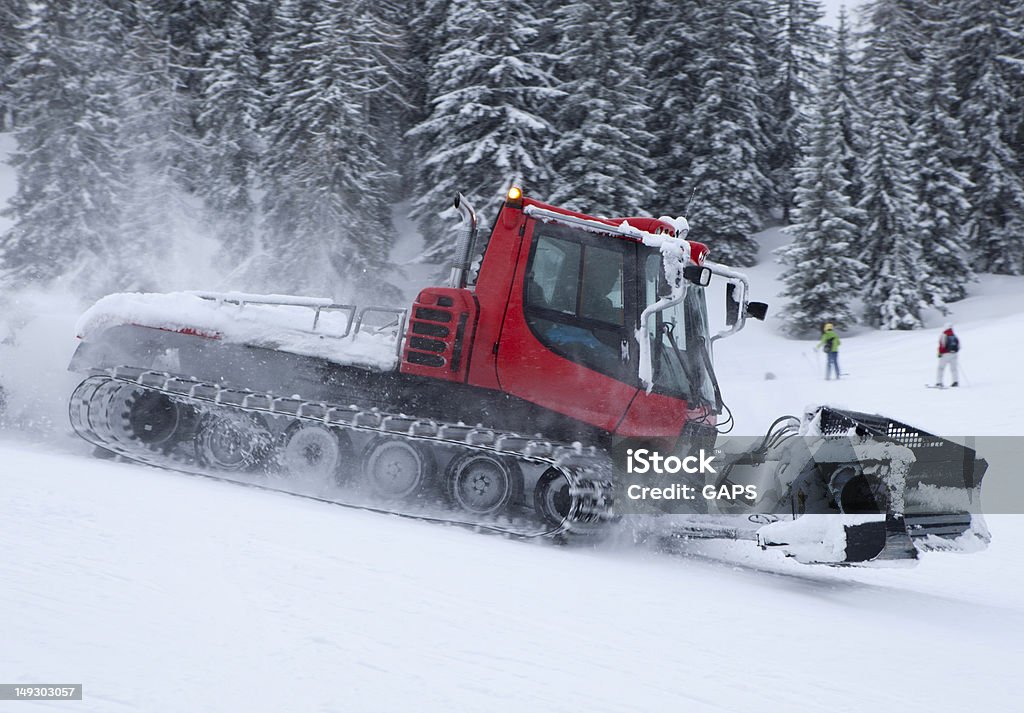 Removedor de Neve preparar as encostas de esqui - Royalty-free Ao Ar Livre Foto de stock