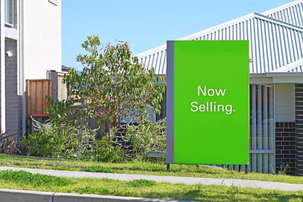 istock House for sale sign 1493062749