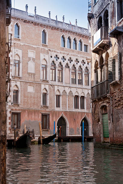 casanova дом в венеции, италия - casanova стоковые фото и изображения