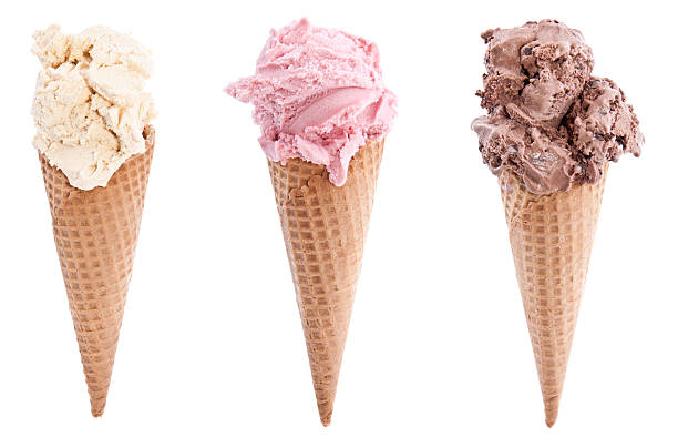 다른 종류의 아이스크림 만들진 와플 - ice cream cone 뉴스 사진 이미지