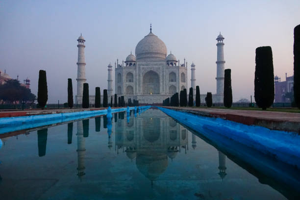 istock Taj Mahal at sunrise 1493115294