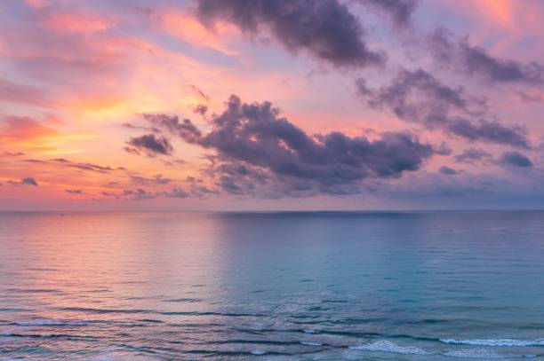 istock Mesmerizing view of a beautiful seascape at scenic sunset 1493118973