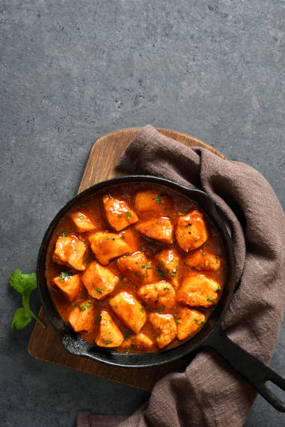 istock Sweet and spicy chicken bites with sauce 1493212767
