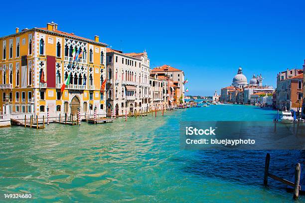 Foto de Grande Canal Em Veneza Itália e mais fotos de stock de Arquitetura - Arquitetura, Azul, Basílica