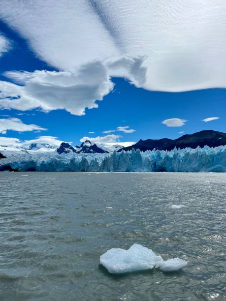 istock Glacier at Parque Glaciares in El Calafate 1493276856