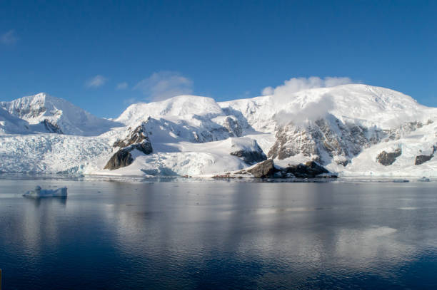 istock Mountains at the antarctica 1493284196