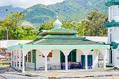 ein-masji-der-alten-schule-mit-bergen-im-hintergrund.jpg?b=1&s=170x170&k=20&c=SyIAdZJUCYt7g8vto8rZX4uxjd9mDJdYYBda0Qxx0gg=