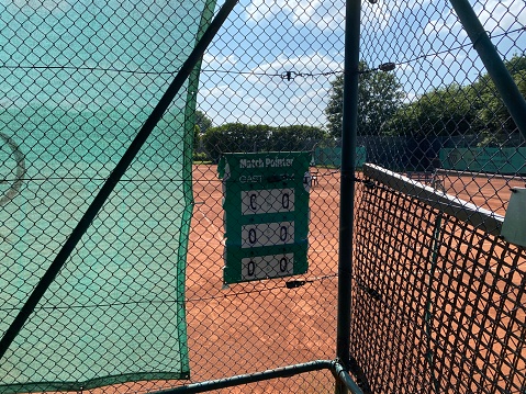 game status display on the tennis court