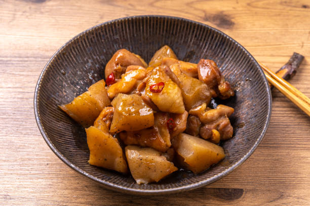 istock Stir-fried chicken and konnyaku 1493391540