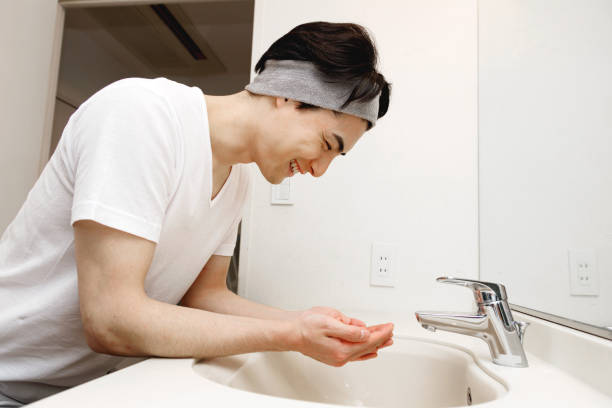istock Japanese man washing his face 1493397996