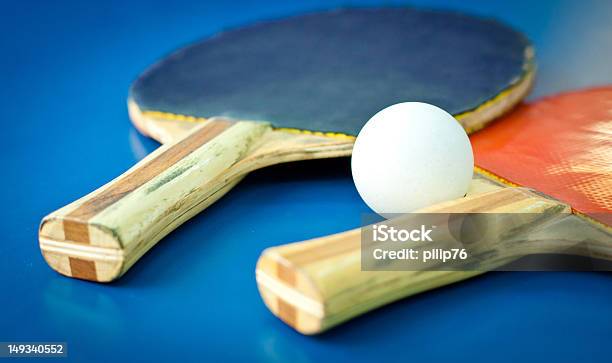 Raquetas De Pingpong Y Balcón Foto de stock y más banco de imágenes de Azul - Azul, Blanco - Color, Colores