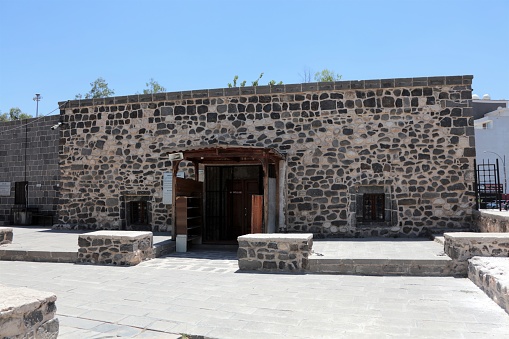 Memu Zin Tomb is located in Cizre district of Şırnak. The tomb, masjid and other buildings in the complex.