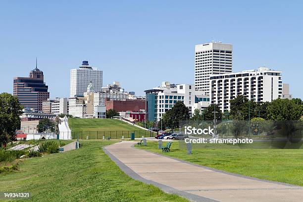 Parque De Skyline De Cidade De Memphis - Fotografias de stock e mais imagens de Memphis - Memphis, Tennessee, Centro da Cidade