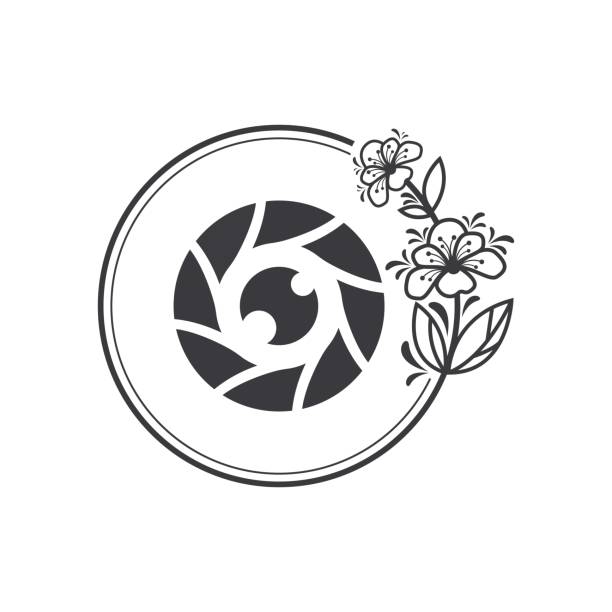 ilustrações, clipart, desenhos animados e ícones de lente da câmera e design do ícone do logotipo da flor - retail occupation flash