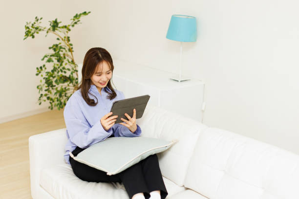 istock Japanese woman working at home 1493426230