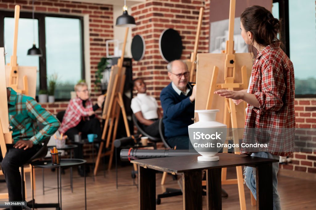Drawing Group Class Group Drawing Classes Stock Photo - Download Image Now - Art, Art ...