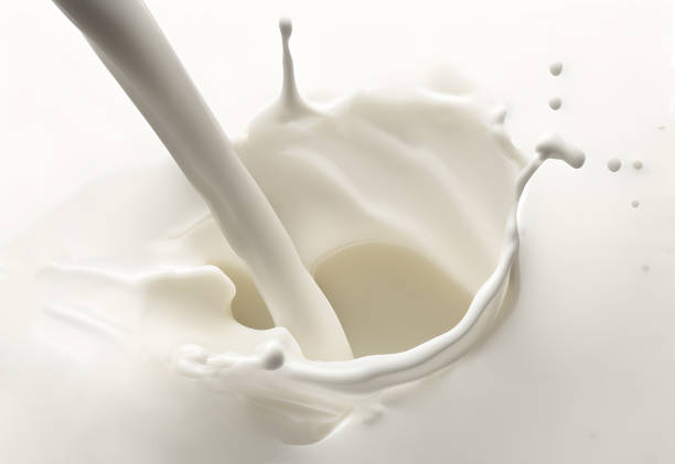 istock Milk Splash  on transparent png, easy to use 1493472658