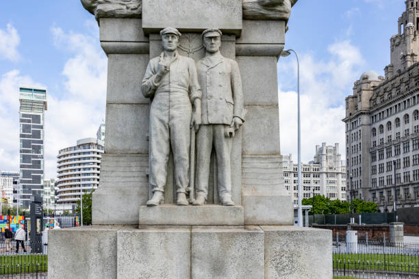 Titanic memorial monument in Liverpool, UK. To remember those who worked in the engine rooms Liverpool, united kingdom May, 16, 2023 Titanic memorial monument in Liverpool, UK. To remember those who worked in the engine rooms titanic room stock pictures, royalty-free photos & images