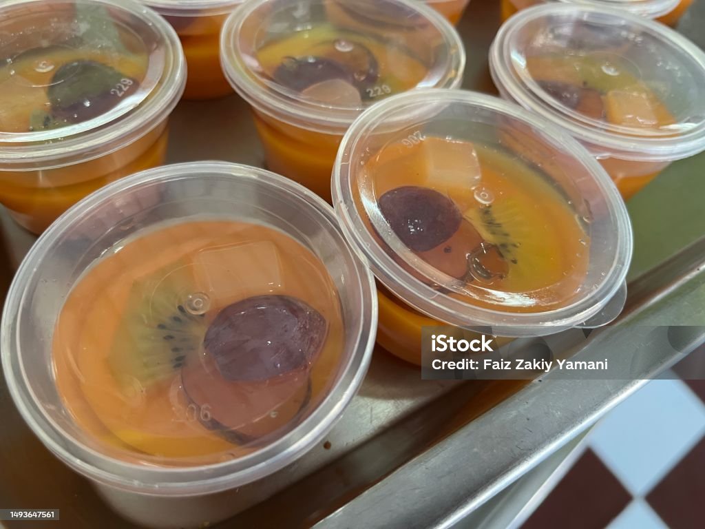 Puding Packing Pudding And Fruit Toppings In Plastic Cup Packaging Stock Photo ...