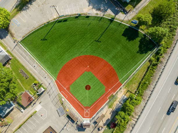 bigley 야구장 - 캐피탈 미드웨스턴 - field baseball grass sky 뉴스 사진 이미지