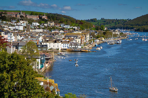 dartmouth em devon e o rio dart - englis imagens e fotografias de stock