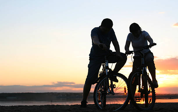 istock silhouette of a loving couple 149375641