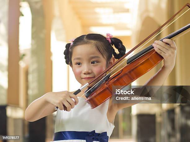 Violin Girl Stock Photo - Download Image Now - Girls, Violin, Violinist