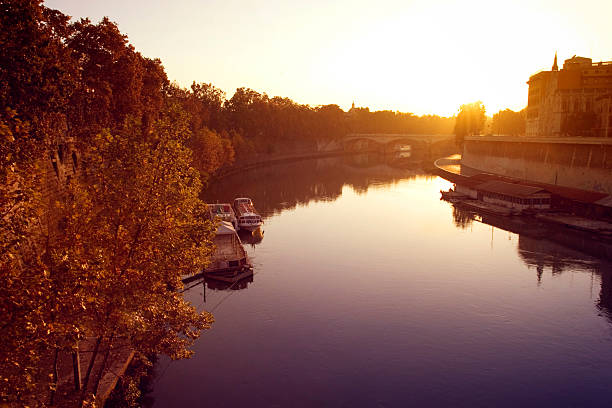 istock Sunset on the Tiber River of Rome 149378634