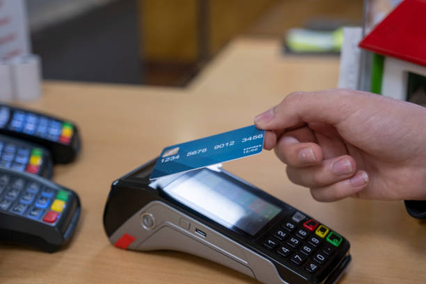 istock when making contactless payments with a credit card 1493820256