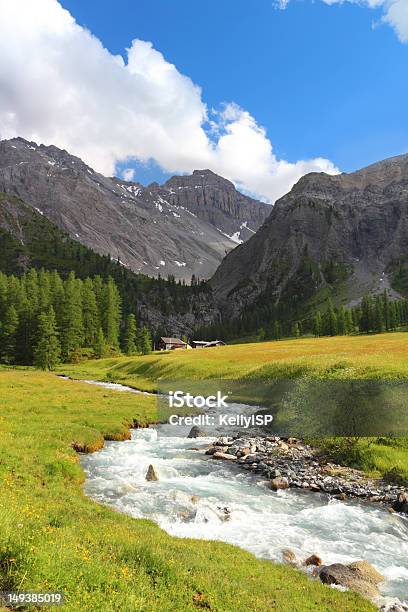 Berge Und Den Fluss Stockfoto und mehr Bilder von Davos - Davos, Stadt, Abenteuer